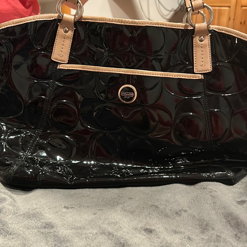 slightly tarnished, 16.5 x 10, 2 outside pockets